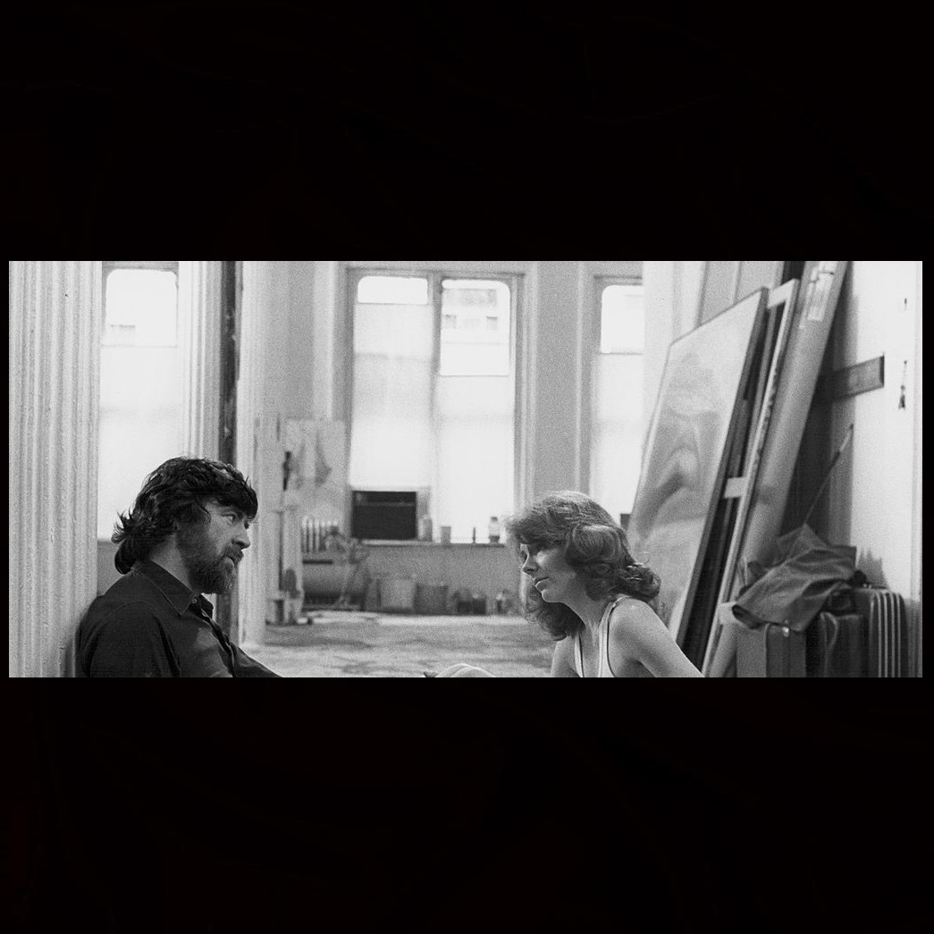 Jill Clayburgh در صحنه فیلم سینمایی An Unmarried Woman به همراه آلن بیتس
