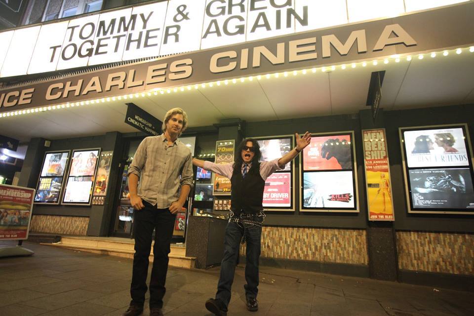 Tommy Wiseau در صحنه فیلم سینمایی Best F(r)iends: Volume 1 به همراه Greg Sestero