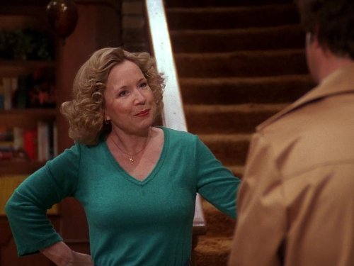 Debra Jo Rupp در صحنه سریال تلویزیونی That '70s Show