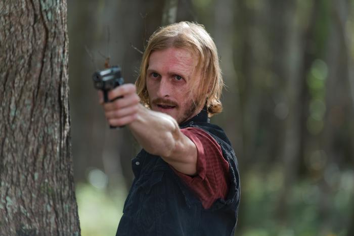 Austin Amelio در صحنه سریال تلویزیونی مردگان متحرک