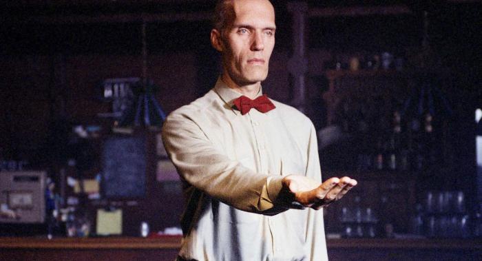 Carel Struycken در صحنه سریال تلویزیونی توئین پیکس