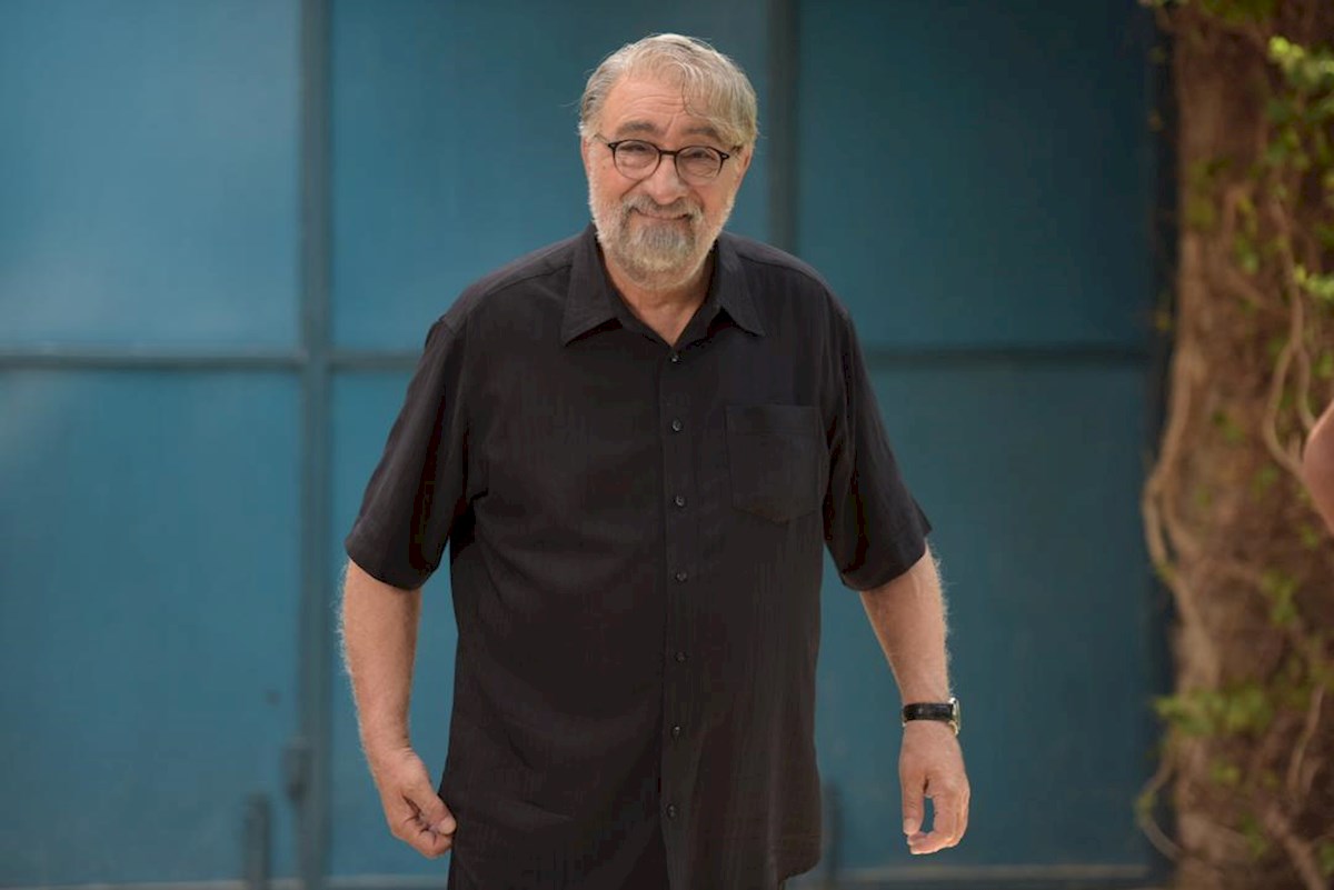 داریوش ارجمند در صحنه سریال تلویزیونی مرضیه