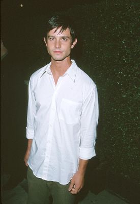 Jason Behr در صحنه فیلم سینمایی راز نهفته در اعماق