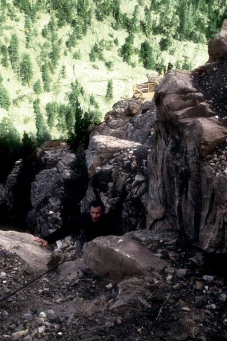 استیون سیگال در صحنه فیلم سینمایی تحت محاصره2: قلمرو تاریکی