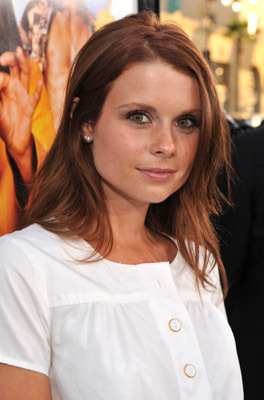 JoAnna Garcia Swisher در صحنه فیلم سینمایی معلم عشق.