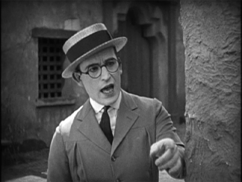 Harold Lloyd در صحنه فیلم سینمایی Why Worry?