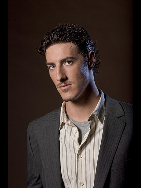 Eric Balfour در صحنه سریال تلویزیونی 24