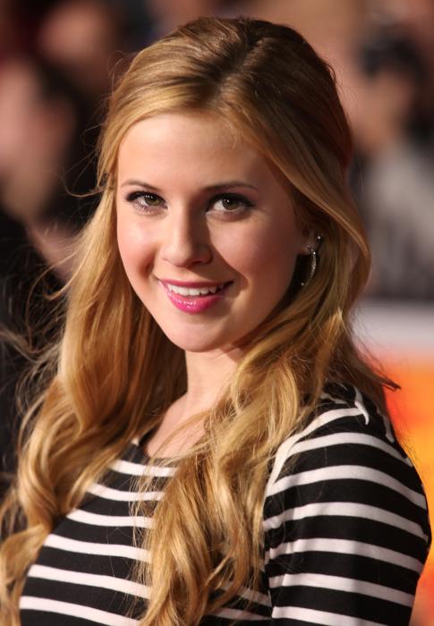 Caroline Sunshine در صحنه فیلم سینمایی جان کارتر