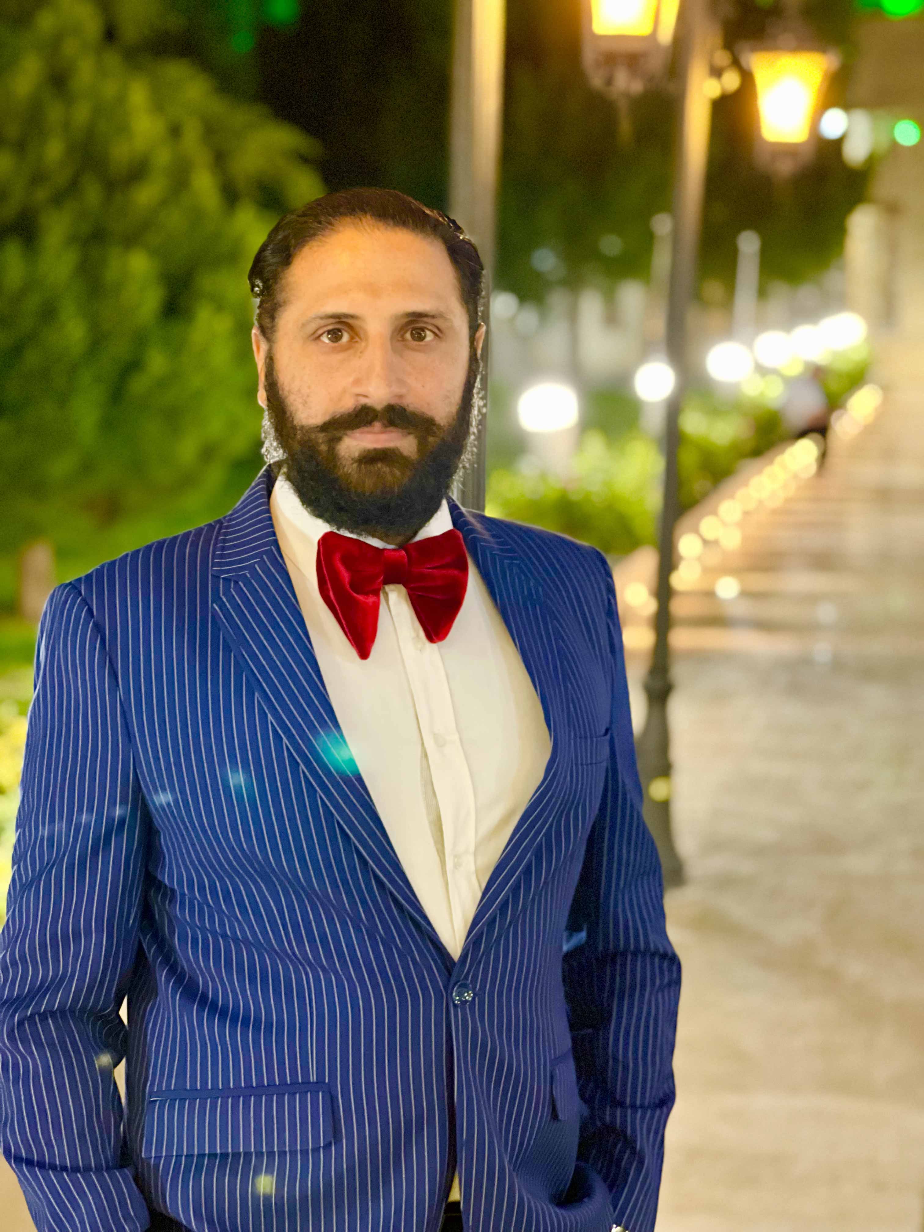 تصویری شخصی از علیرضا شاه حسینی، نویسنده و کارگردان سینما و تلویزیون