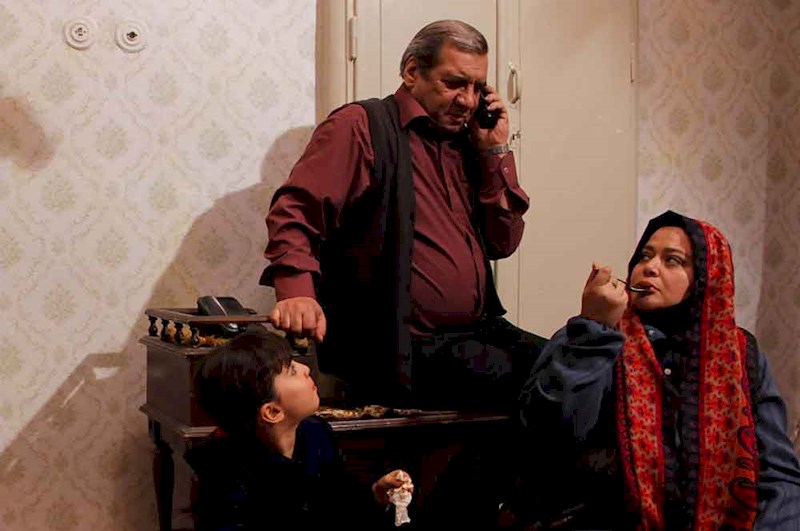 بهاره رهنما در صحنه سریال تلویزیونی خوب، بد، زشت به همراه حسین محب‌اهری