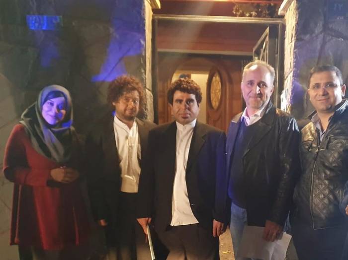 پشت صحنه سریال شبکه نمایش خانگی موچین با حضور علی صادقی، امیر نوری و آشا محرابی