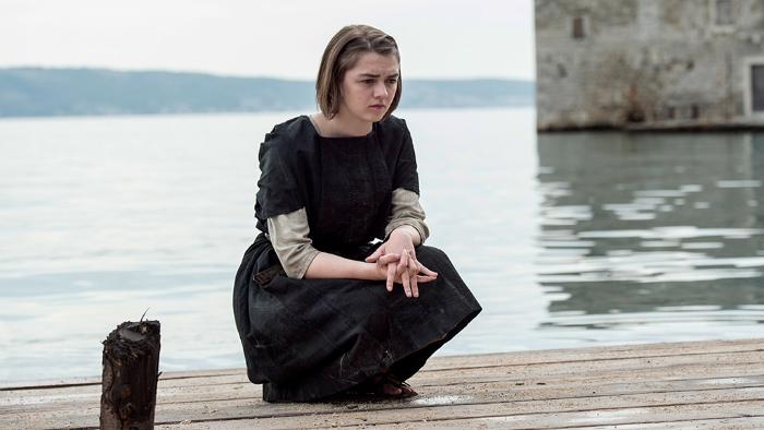  سریال تلویزیونی بازی تاج و تخت به کارگردانی Brian Kirk و دیوید بنیاف و Jeremy Podeswa و Jack Bender و Alan Taylor و Timothy Van Patten و Mark Mylod و Neil Marshall و Miguel Sapochnik و Daniel Minahan و Daniel Sackheim و Matt Shakman و David Nutter و Alex Graves و D.B. Weiss و Michelle MacLaren و Alik Sakharov و david petrarca و michael slovis