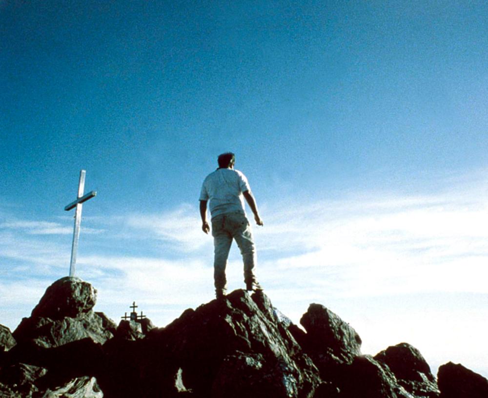 Marcos Hernández در صحنه فیلم سینمایی Battle in Heaven