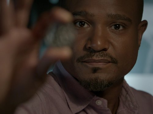 Seth Gilliam در صحنه سریال تلویزیونی گرگ نوجوان