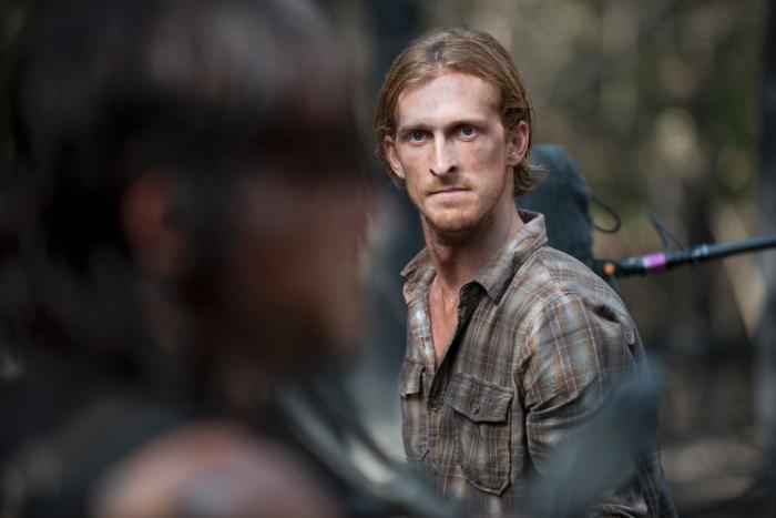 Austin Amelio در صحنه سریال تلویزیونی مردگان متحرک