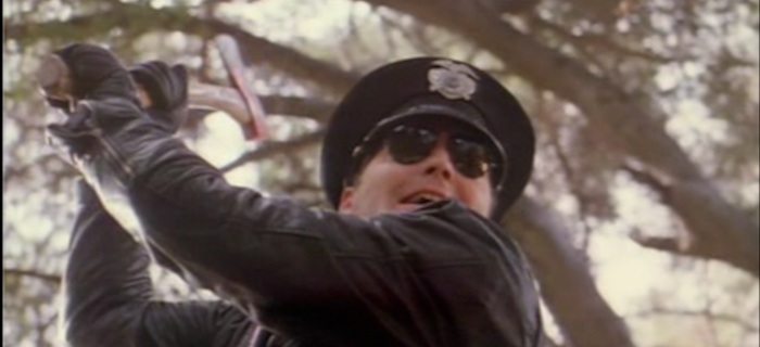 Robert R. Shafer در صحنه فیلم سینمایی Psycho Cop