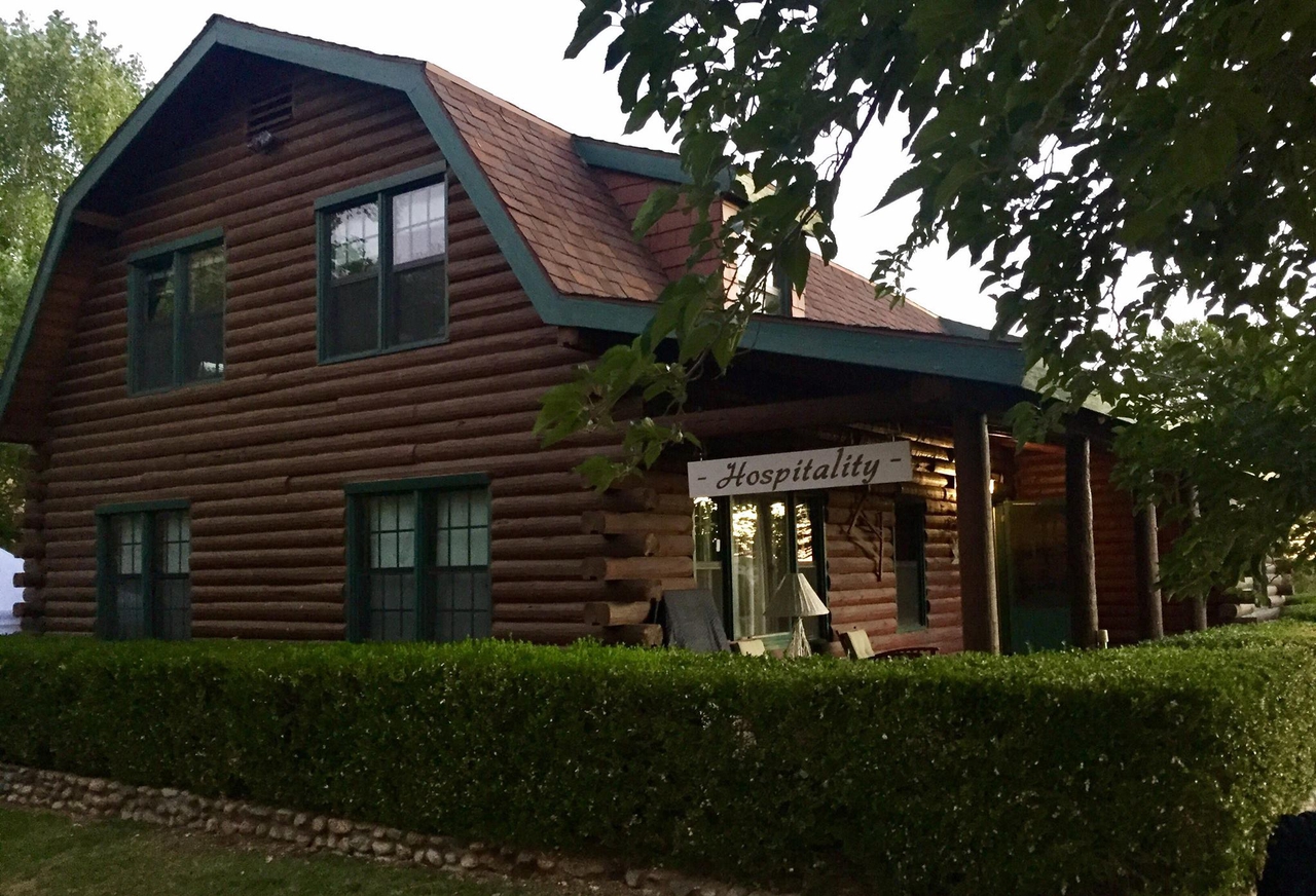  فیلم سینمایی Hospitality به کارگردانی Nick Chakwin و David Guglielmo