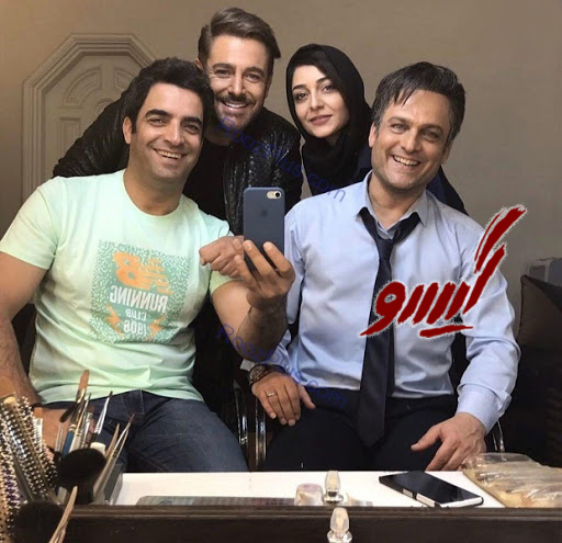 ساره بیات در پشت صحنه سریال شبکه نمایش خانگی گیسو به همراه محمدرضا گلزار، منوچهر هادی و حسین یاری