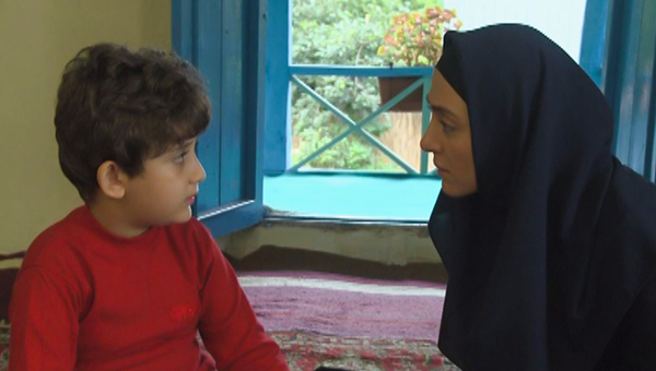 مهسا کرامتی در صحنه سریال تلویزیونی رویای گنجشک‌ها