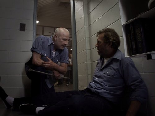 جود سیکوللا در صحنه سریال تلویزیونی دکتر هاوس به همراه Hugh Laurie