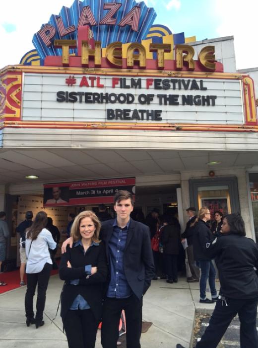 Elizabeth Cuthrell در صحنه فیلم سینمایی The Sisterhood of Night به همراه Evan Kuzma