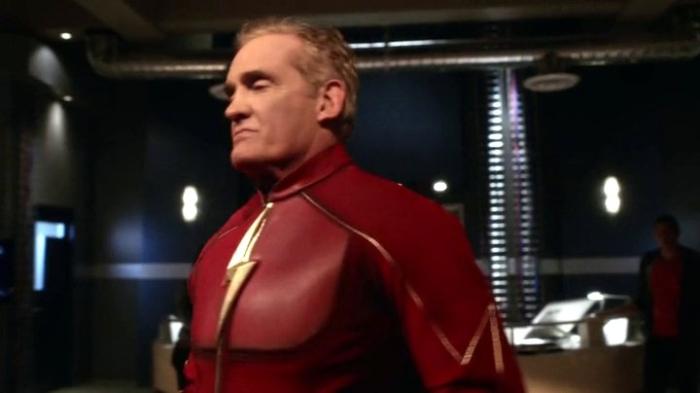 John Wesley Shipp در صحنه سریال تلویزیونی فلش