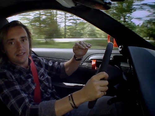 Richard Hammond در صحنه سریال تلویزیونی تخت گاز