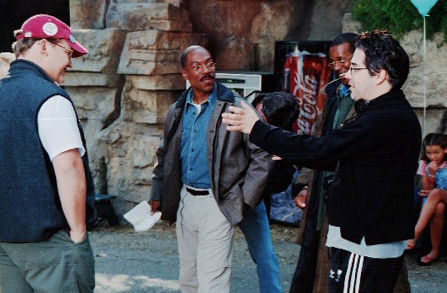 Steve Carr در صحنه فیلم سینمایی Dr. Dolittle 2 به همراه ادی مورفی