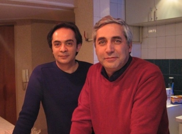 کارن همایون‌فر در پشت صحنه فیلم سینمایی به وقت شام به همراه ابراهیم حاتمی‌کیا