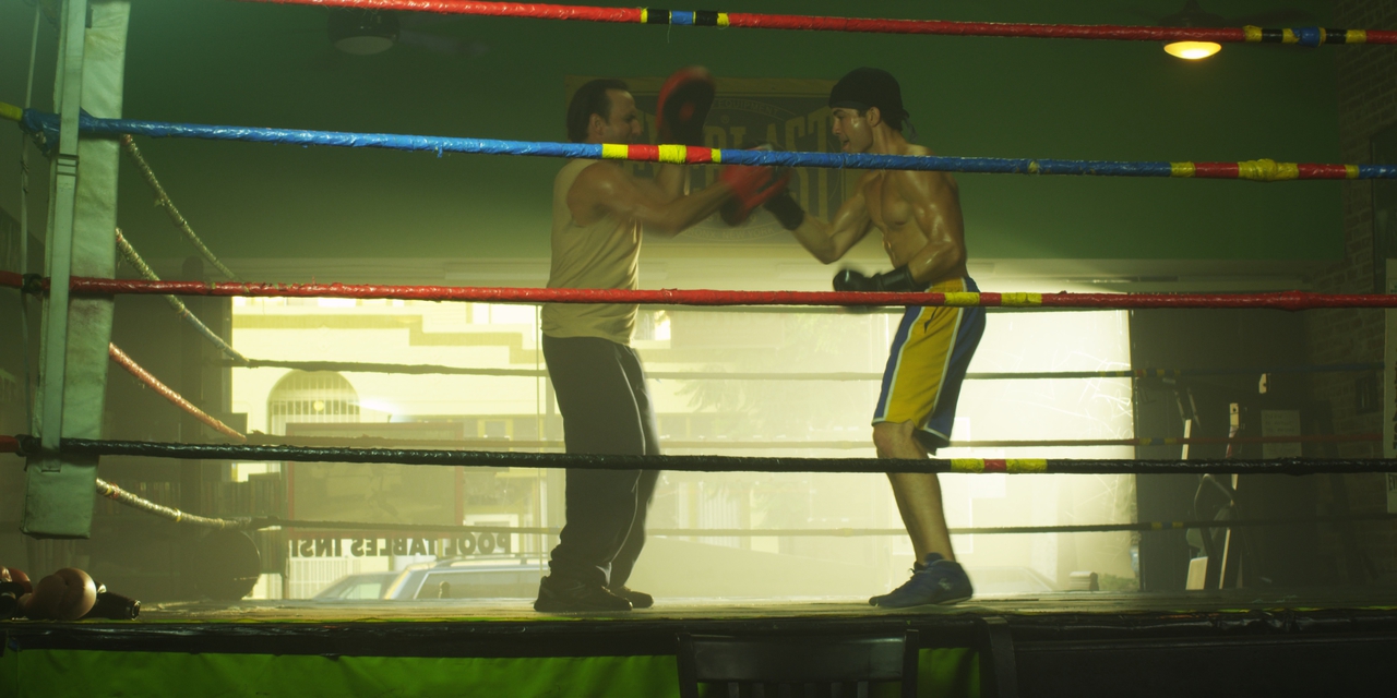 Oscar Torre در صحنه فیلم سینمایی Counterpunch به همراه Alvaro Orlando