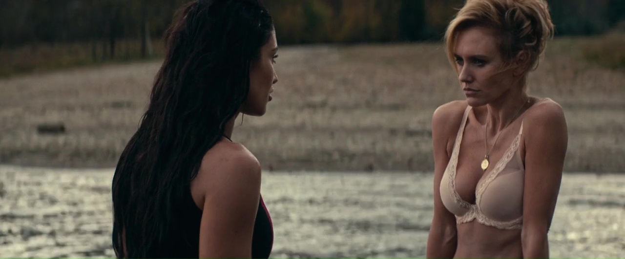 Nicky Whelan در صحنه فیلم سینمایی Inconceivable به همراه Natalie Eva Marie