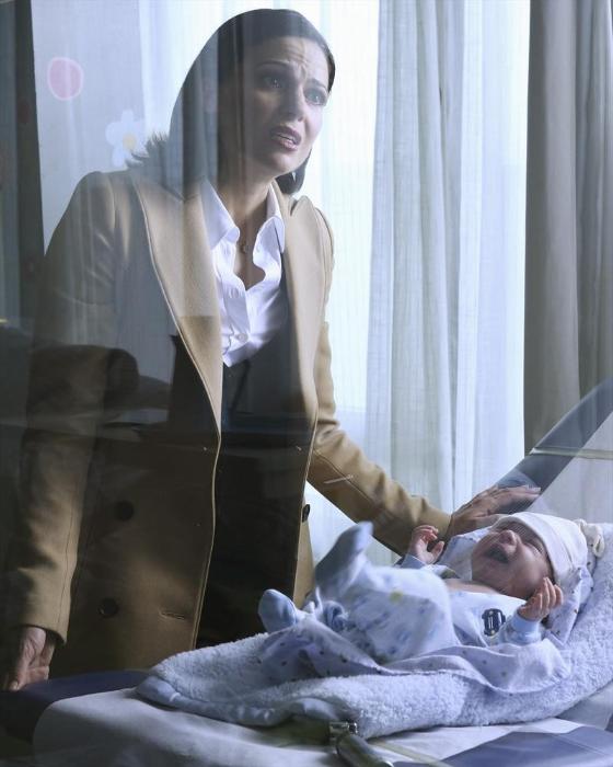 لانا پاریلا در صحنه سریال تلویزیونی روزی روزگاری