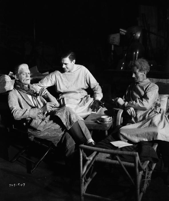 Ernest Thesiger در صحنه فیلم سینمایی The Bride of Frankenstein به همراه Boris Karloff و Colin Clive
