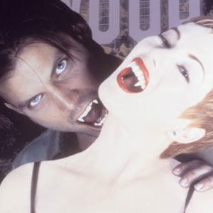 Natasha Gregson Wagner در صحنه فیلم سینمایی Modern Vampires به همراه Casper Van Dien