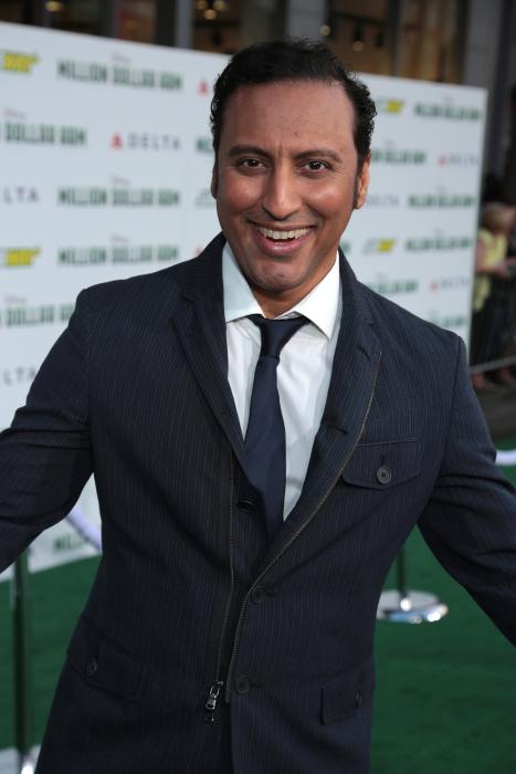  فیلم سینمایی Million Dollar Arm با حضور Aasif Mandvi