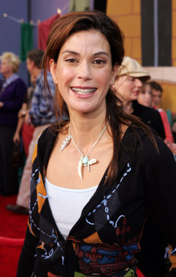 Teri Hatcher در صحنه فیلم سینمایی جوجه کوچولو