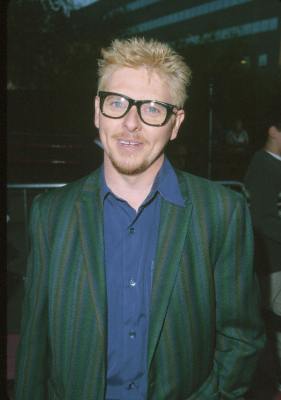 Dave Foley در صحنه فیلم سینمایی آستین پاورز: جاسوسی که من را تکان داد