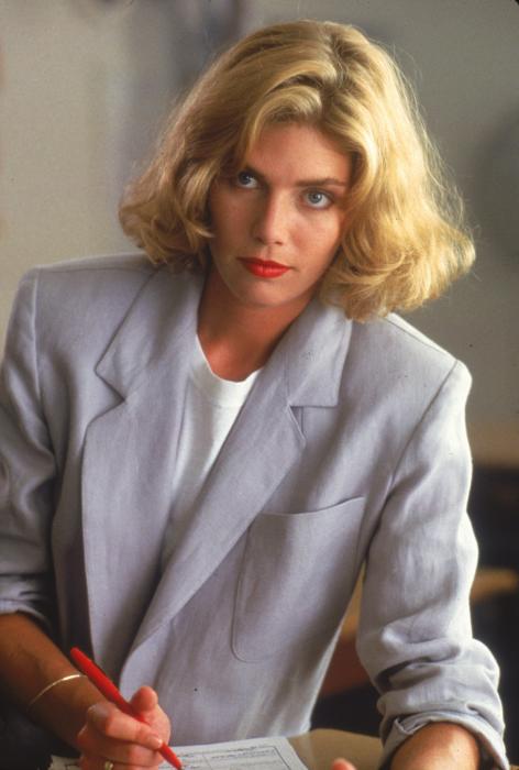 Kelly McGillis در صحنه فیلم سینمایی تاپ گان