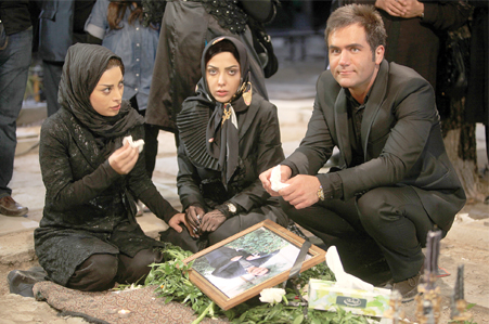 لیلا اوتادی در صحنه فیلم سینمایی آقای الف به همراه شاهین نجومی