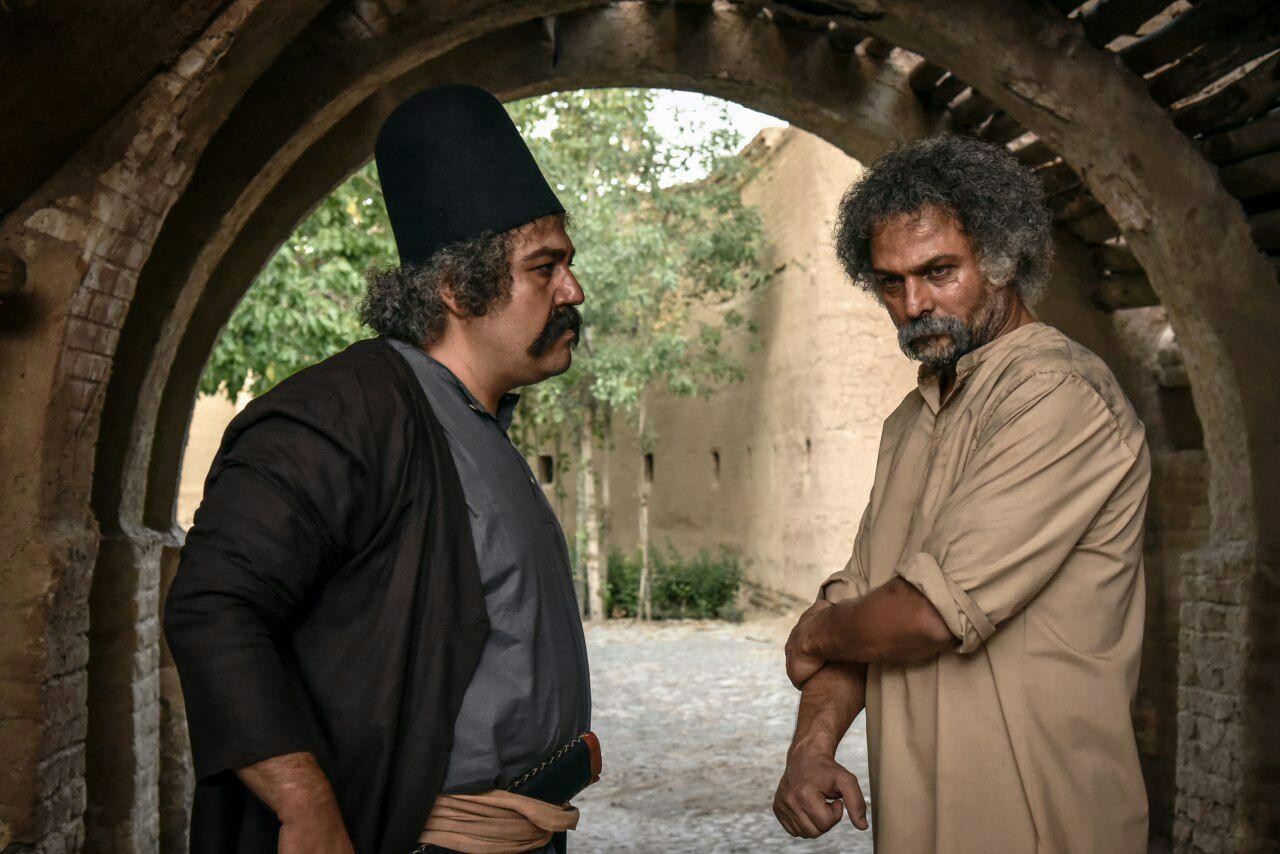 حسین یاری در صحنه فیلم سینمایی داش آکل به همراه مهران غفوریان