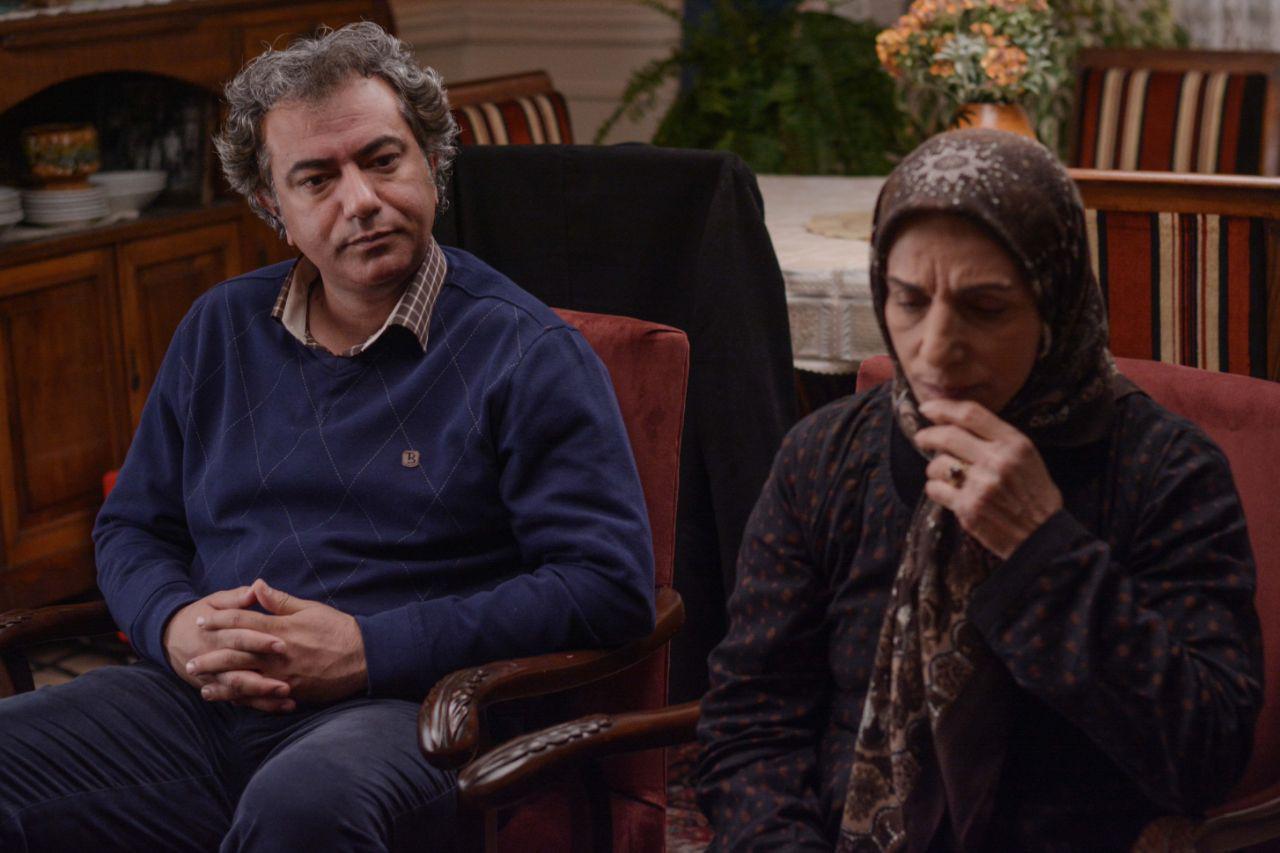 مریم بوبانی در صحنه سریال تلویزیونی رهایم نکن به همراه محمدرضا هدایتی