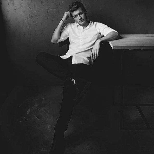 تصویری شخصی از بوراک توزکوپاران، بازیگر سینما و تلویزیون