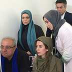 پشت صحنه سریال تلویزیونی هست و نیست با حضور حمیدرضا پگاه، سولماز حصاری، الهام پاوه‌نژاد و حسین سهیلی‌زاده