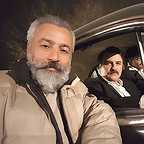 تصویری از مجید سعیدی، بازیگر سینما و تلویزیون در پشت صحنه یکی از آثارش