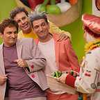  برنامه تلویزیونی دوقلوها در شهر پنج ستاره به کارگردانی جمشید بیات ترک