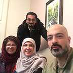 تصویری از پریسا مقتدی، بازیگر سینما و تلویزیون در پشت صحنه یکی از آثارش به همراه زهرا صمدی و سامان دارابی