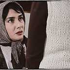 تصویری از هانیه توسلی، بازیگر سینما و تلویزیون در حال بازیگری سر صحنه یکی از آثارش