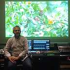 تصویری از سید محمد کشفی، صداگذاری و صدابردار سینما و تلویزیون در پشت صحنه یکی از آثارش