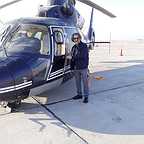 تصویری از علی ذاکری، بازیگر سینما و تلویزیون در پشت صحنه یکی از آثارش