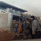 تصویری از صفر عبدلی، گروه فیلمبرداری و دستیار دوم فیلمبردار سینما و تلویزیون در پشت صحنه یکی از آثارش